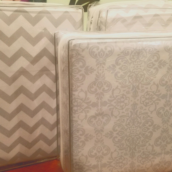 Bed sheets set - Picture 1 of 3